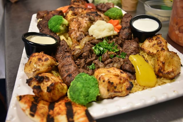 Tarboosh Mix Grill (Serves 3).